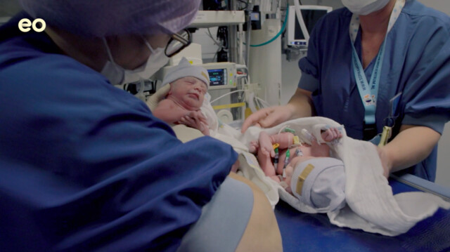 Handen aan de couveuse - Quality-time voor Quinten en zijn dochters