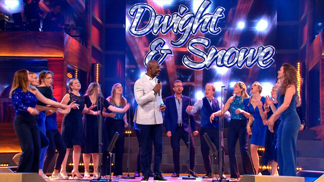Bridge over troubled water: bekijk het optreden van Dwight Dissels en Snowe