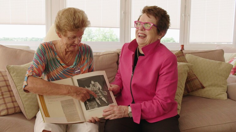 Betty_Stöve_en_Billie_Jean_King_vertellen_over_de_emancipatie_van_het_vrouwentennis