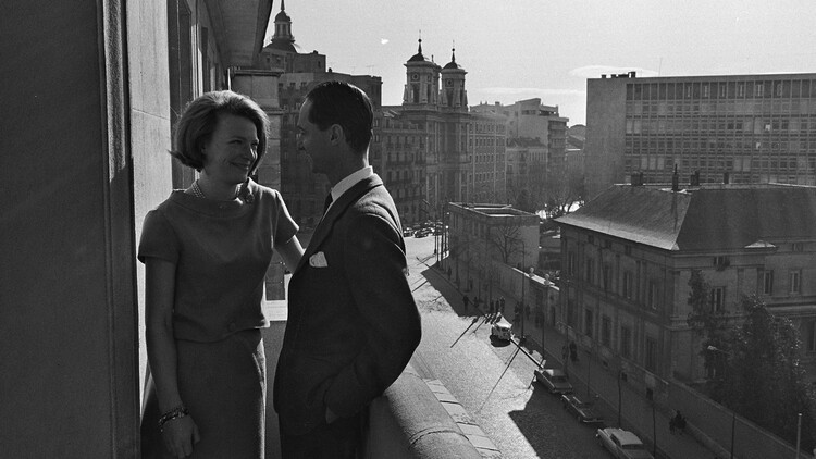 Koninklijke kwesties - Prinses Irene en Prins Carlos