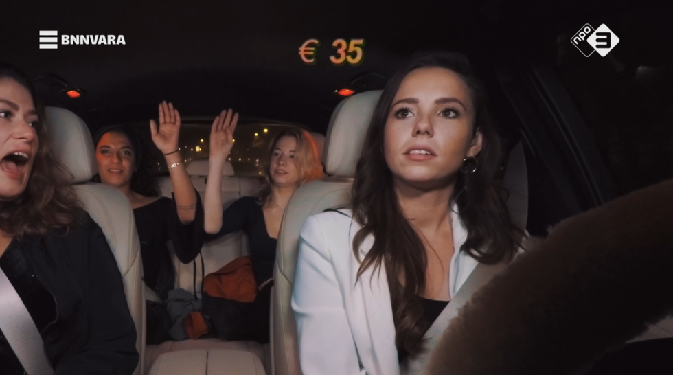 Sexy Taxi Aflevering 3 Handboeien Tijdens One Night Stand Gemist