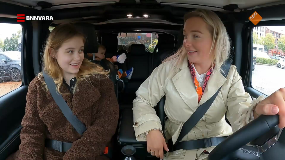 Vier Handen Op Eén Buik fragment: Maxime Meiland en Loeki gemist